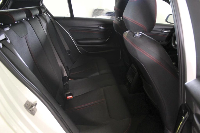 BMW Serie 116d Sport 5p my18