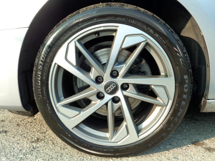 Audi A4 Avant  40 2.0 g-tron Business Advanced 1