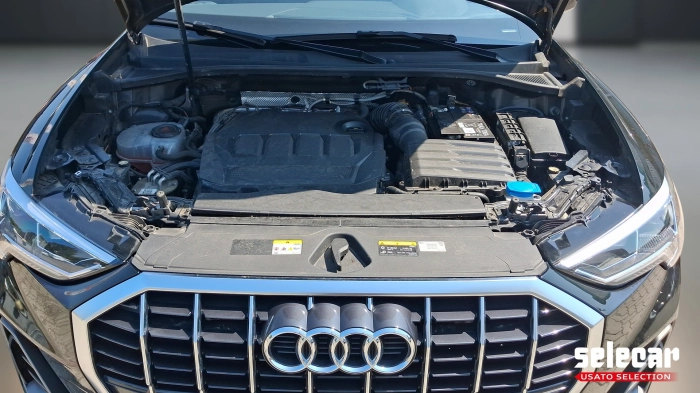 Audi Q3  35 2.0 tdi S line edition s-tronic