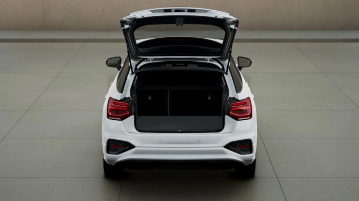 Audi Q2    Business Advanced 35 TFSI  110(150) kW(CV) S tronic