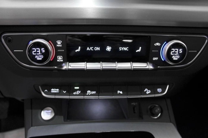 Audi Q5 Sportback   Sportback S line plus 50 TFSI e quattro 220(299) kW(CV) S tronic