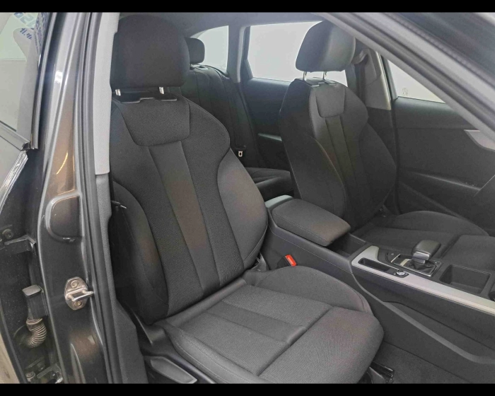 Audi A4 Avant  35 2.0 tdi mhev S Line edition 16