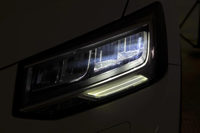 Audi Q2  30 2.0 tdi Business s-tronic
