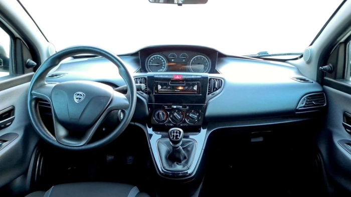 Lancia Ypsilon  1.2 Silver 69cv