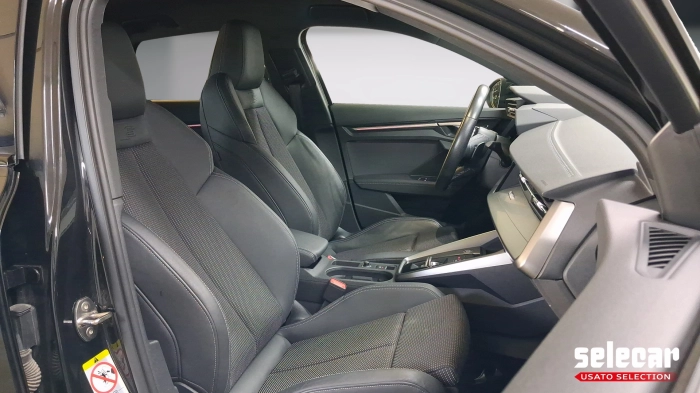 Audi A3 Sportback  40 2.0 tdi S line editio