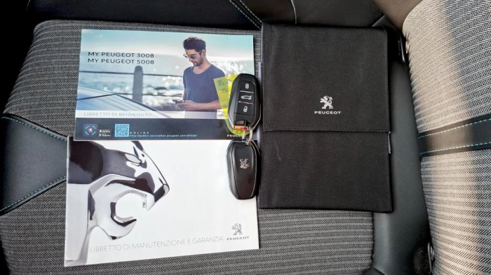 Peugeot 3008  1.2 puretech t Allure Pack s&s 130cv