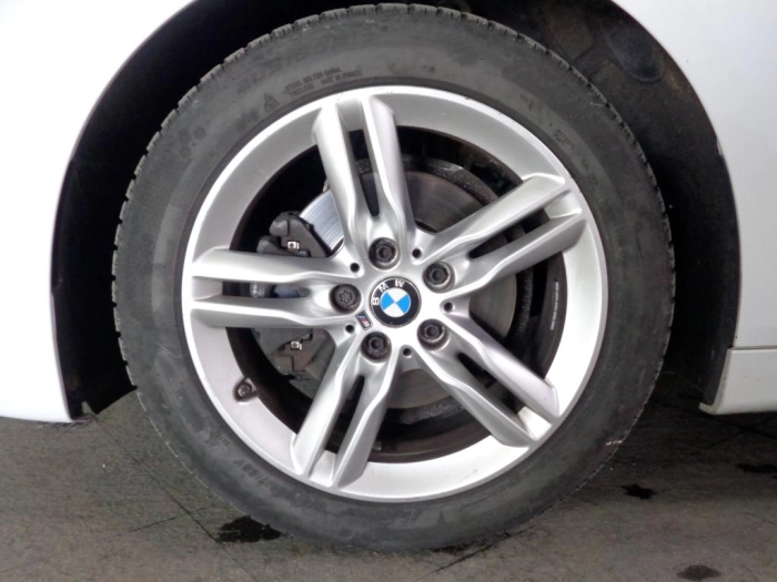 BMW Serie 218d Active Tourer Sport au