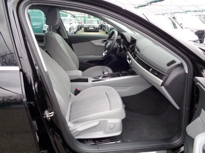 Audi A4 Avant  35 2.0 tdi mhev Business Advanced