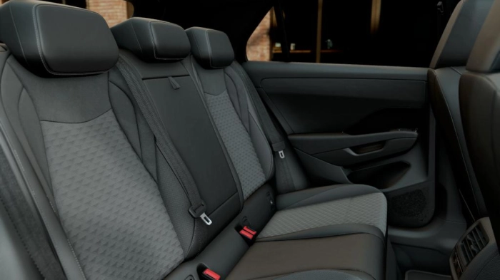 Volkswagen T-Roc Nuovo R-Line 1.5 eTSI ACT 110 kW (150 CV) DSG