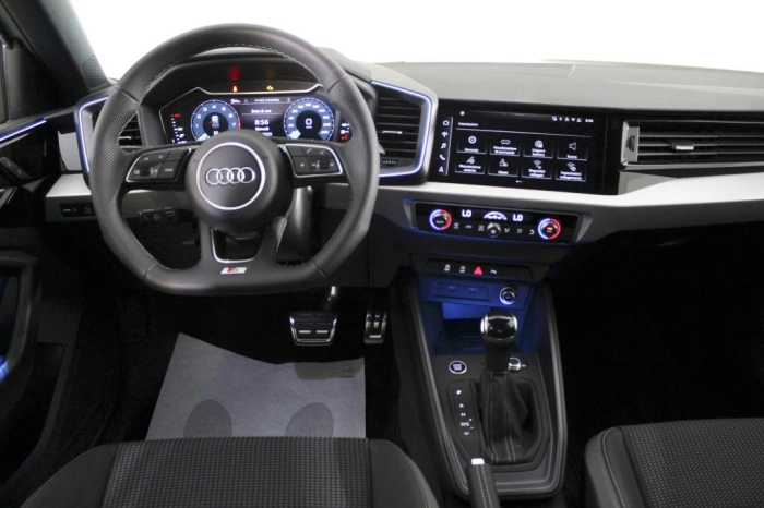 Audi A1 Sportback   Identity Black 35 TFSI  110(150) kW(CV) S tronic