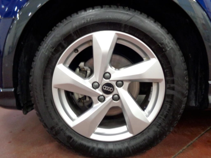 Audi Q3  35 2.0 tdi Business Advanced s-tronic