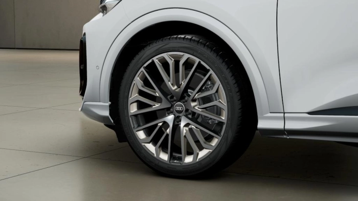 Audi Q5 Sportback   Sportback S line edition e-hybrid quattro 220 kW S tronic