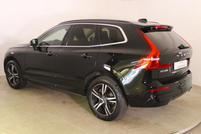 Volvo XC60  2.0 b4 Momentum Pro auto