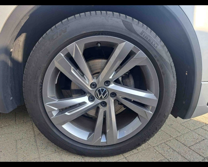 Volkswagen Tiguan  2.0 tdi R-Line 150cv dsg