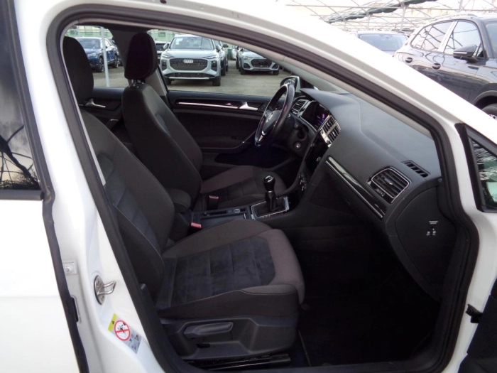 Volkswagen Golf  5p 1.6 tdi Executive 115cv