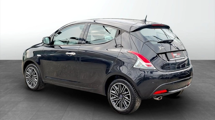 Lancia Ypsilon  1.0 firefly hybrid Gold s&s 70cv