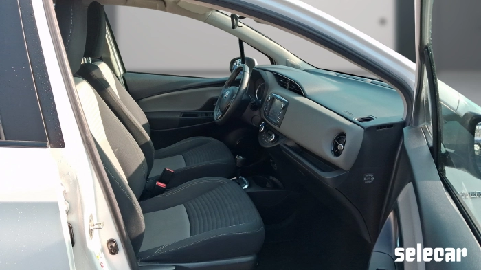 Toyota Yaris  5p 1.5h Active