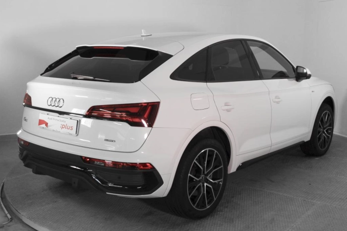 Audi Q5 Sportback   Sportback S line plus 50 TFSI e quattro 220(299) kW(CV) S tronic