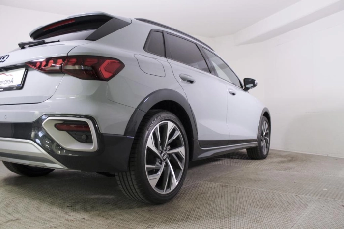 Audi A3 Allstreet   Identity Contrast 40 TFSI e  150 kW S tronic