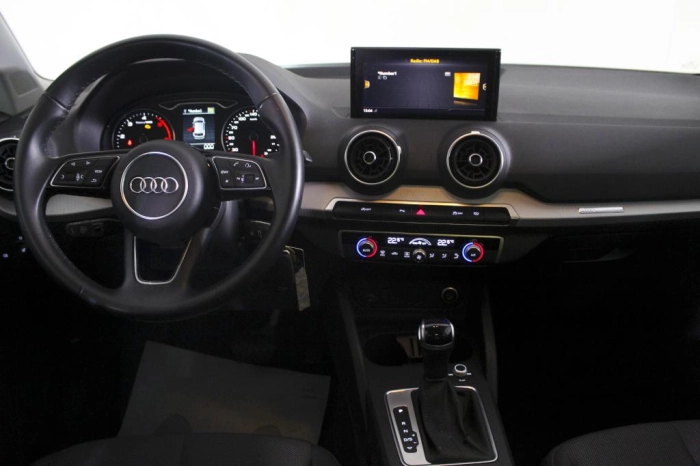 Audi Q2  30 2.0 tdi Business s-tronic