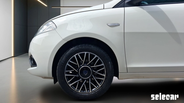 Lancia Ypsilon  1.2 Gold ecochic Gpl 69cv my19