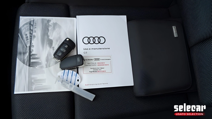 Audi Q3  40 2.0 tfsi S line edition quattro s-tronic