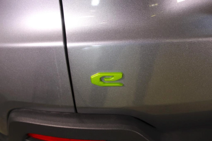 Jeep Avenger 1.2 turbo e-hybrid Summit fwd 100cv edct6