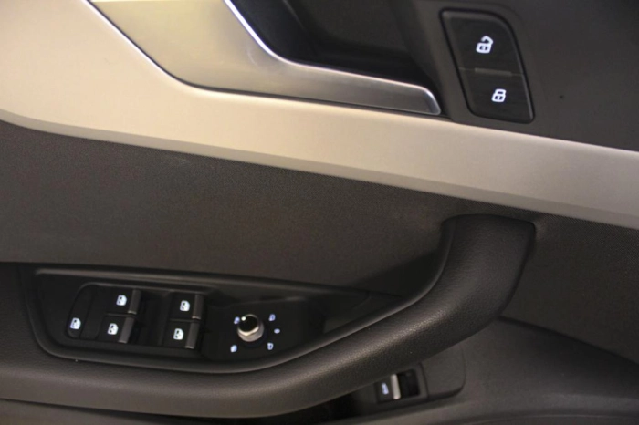 Audi A4 Avant  40 2.0 tdi mhev S line edition qu