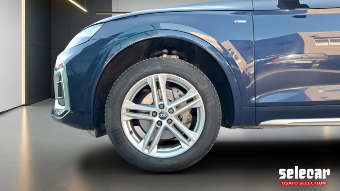 Audi Q5 Sportback  40 2.0 tdi mhev 12V S lin