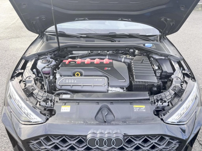 Audi RS 3   Sportback    294(400) kW(CV) S tronic