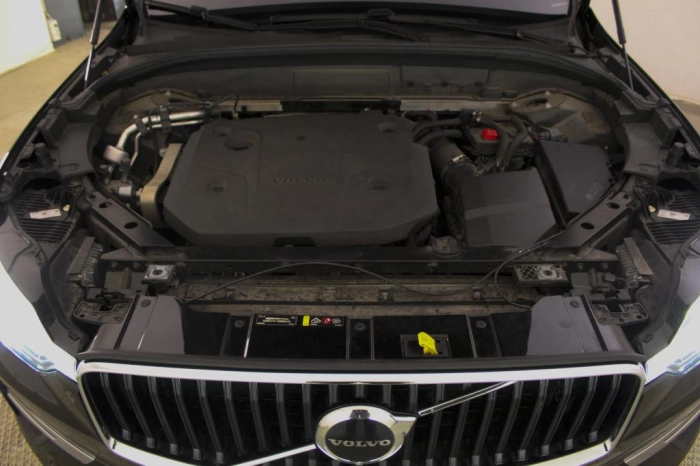 Volvo XC60  2.0 b4 Momentum Pro auto