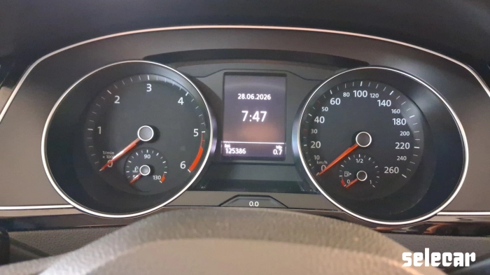 Volkswagen Passat  Variant 2.0 tdi Business 1