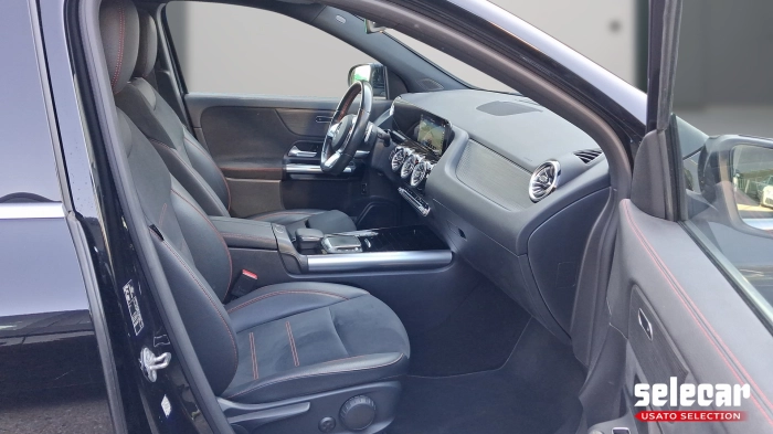 Mercedes-Benz GLA-H247 GLA 200 d Sport 4matic auto