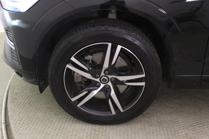Volvo XC60  2.0 b4 Momentum Pro auto