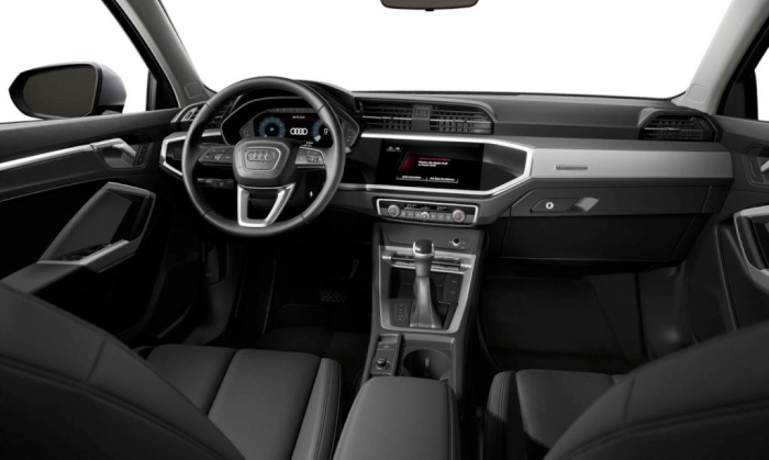 Audi Q3    Business 45 TFSI e  180(245) kW(CV) S tronic