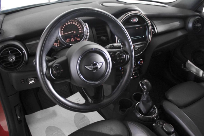 MINI IV   -  Cabrio 1.5 Cooper D Boost aut
