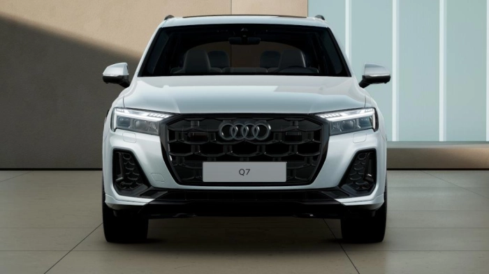 Audi Q7   SUV  S line edition TDI quattro 210 kW tiptronic