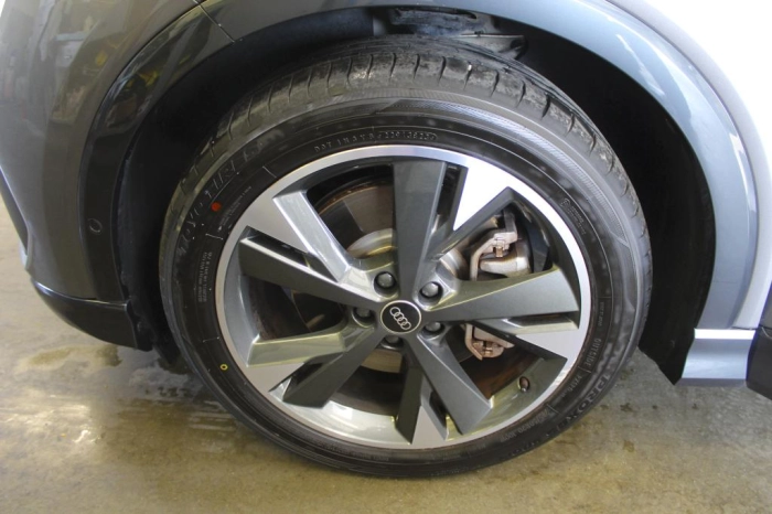 Audi Q4 40 Business Advanced