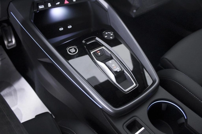 Audi A3 Allstreet   Identity Contrast 40 TFSI e  150 kW S tronic