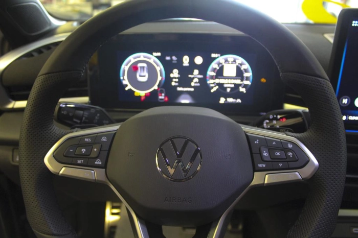 Volkswagen T-Roc Nuovo R-Line 1.5 eTSI ACT 110 kW (150 CV) DSG
