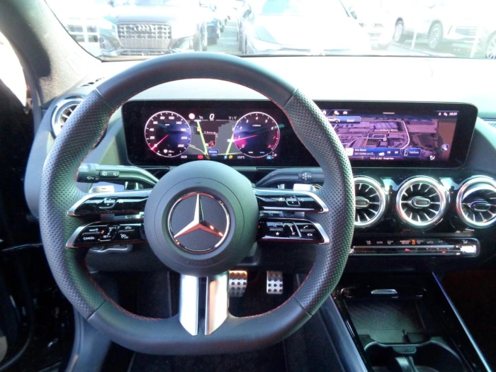 Mercedes-Benz GLA-H247 GLA 180 AMG Line Advanced Plus auto