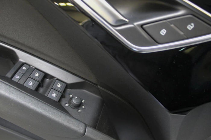 Audi Q4 40 Business Advanced