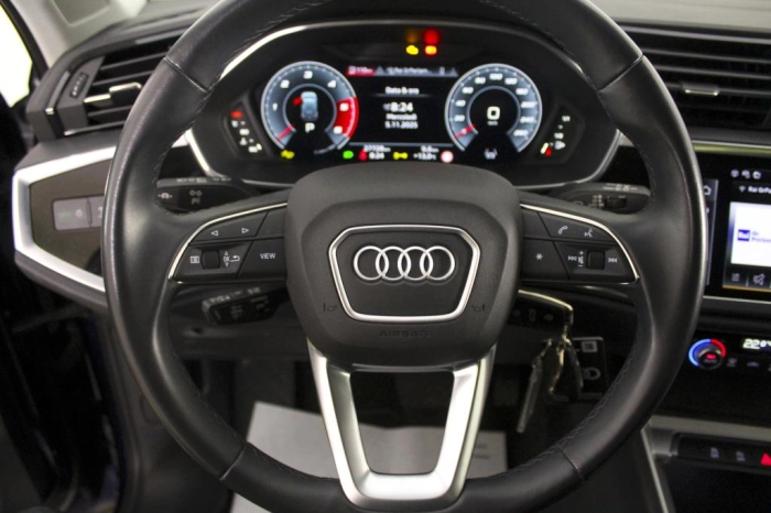 Audi Q3  35 2.0 tdi Business Advanced s-tronic