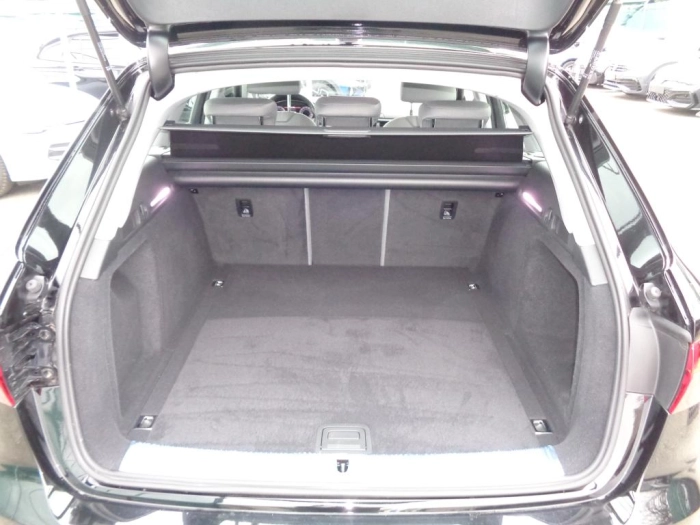 Audi A4 Avant  35 2.0 tdi mhev Business Advanced