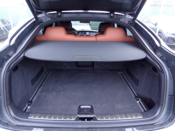 BMW X6  M 4.4 V8 auto