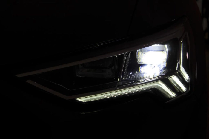 Audi Q3  35 2.0 tdi Business Advanced s-tronic