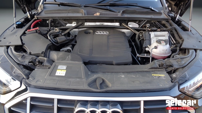 Audi Q5  35 2.0 tdi mhev 12V Business Advanced s-tron