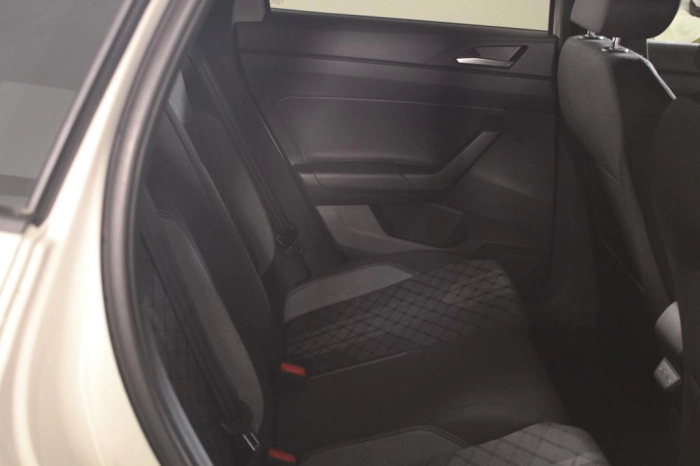 Volkswagen Taigo R-Line Plus 1.0 TSI 85 kW (115 CV) Manuale