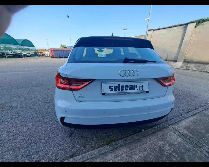 Audi A1 Sportback  30 1.0 tfsi Admired 110c
