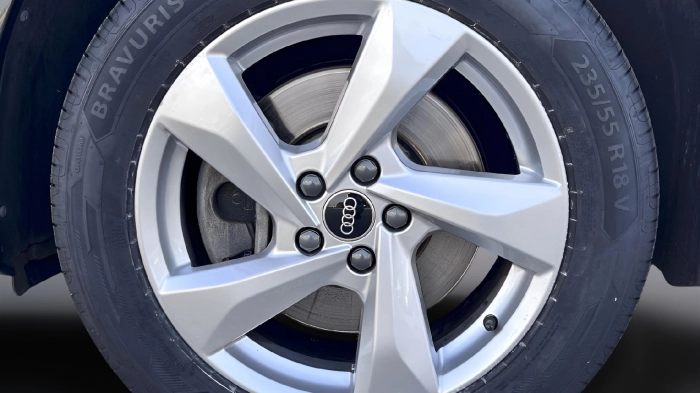 Audi Q3  40 TDI quattro S tronic Business Advanced